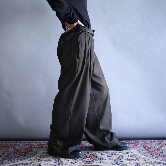 3-tuck straight silhouette gloss fabric khaki super wide slacks