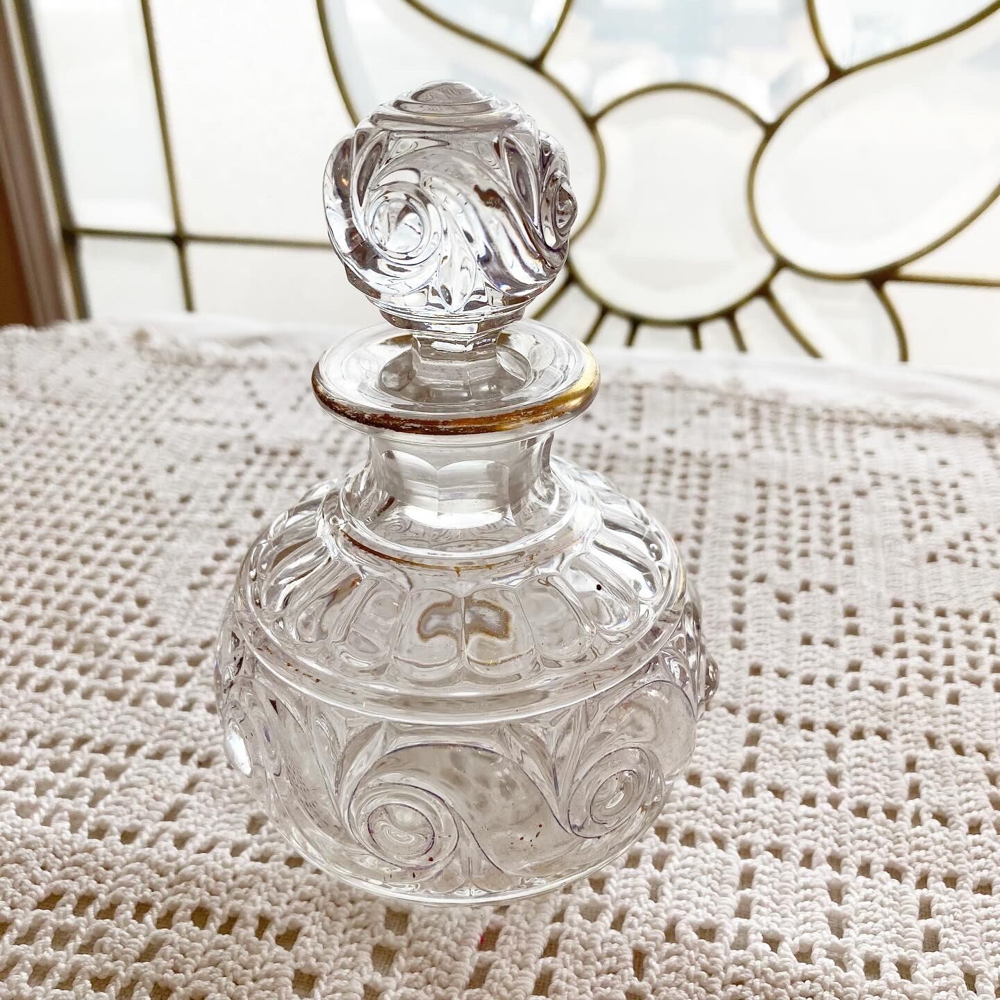 フランス直輸入】オリエンタルな雰囲気漂う アンティーク香水瓶  