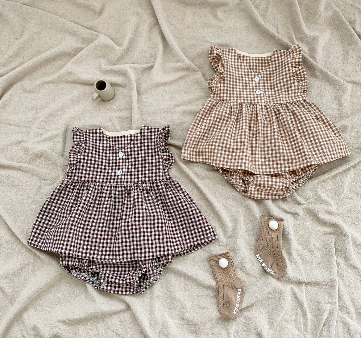 ギンガムチェックのフリルワンピース&ブルマ