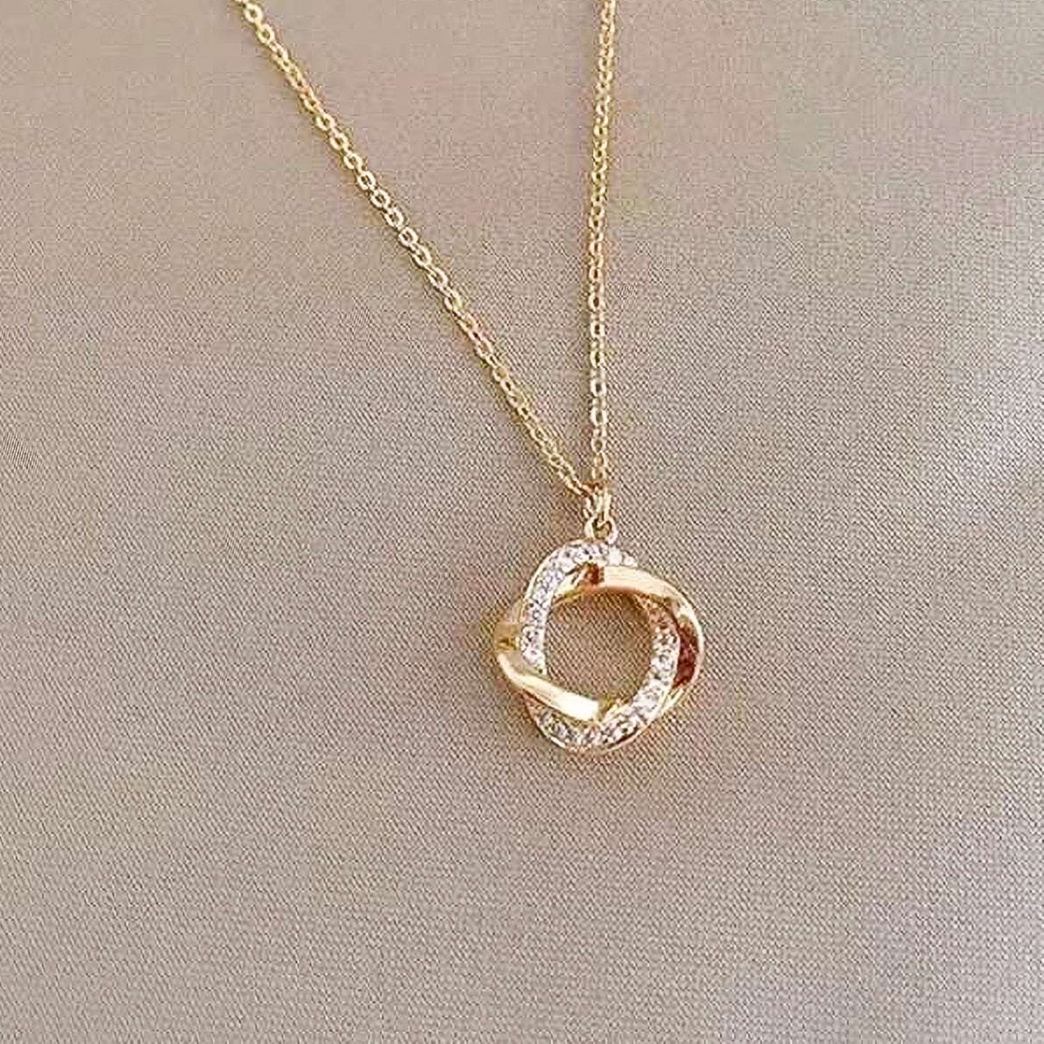 金運上昇☆相思相愛恋愛白蛇オルゴネックレス 【公式通販】