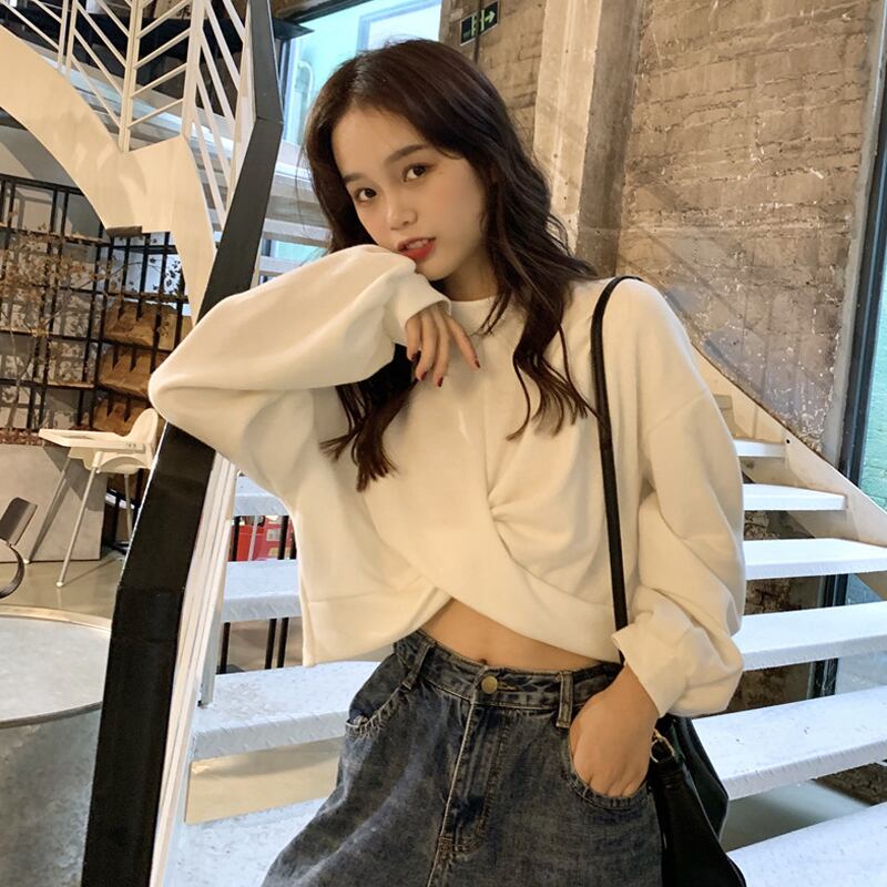 スプリングオータムホワイトプルオーバー セーター スタイルショートトップス 春物 秋物 試着室46139905133