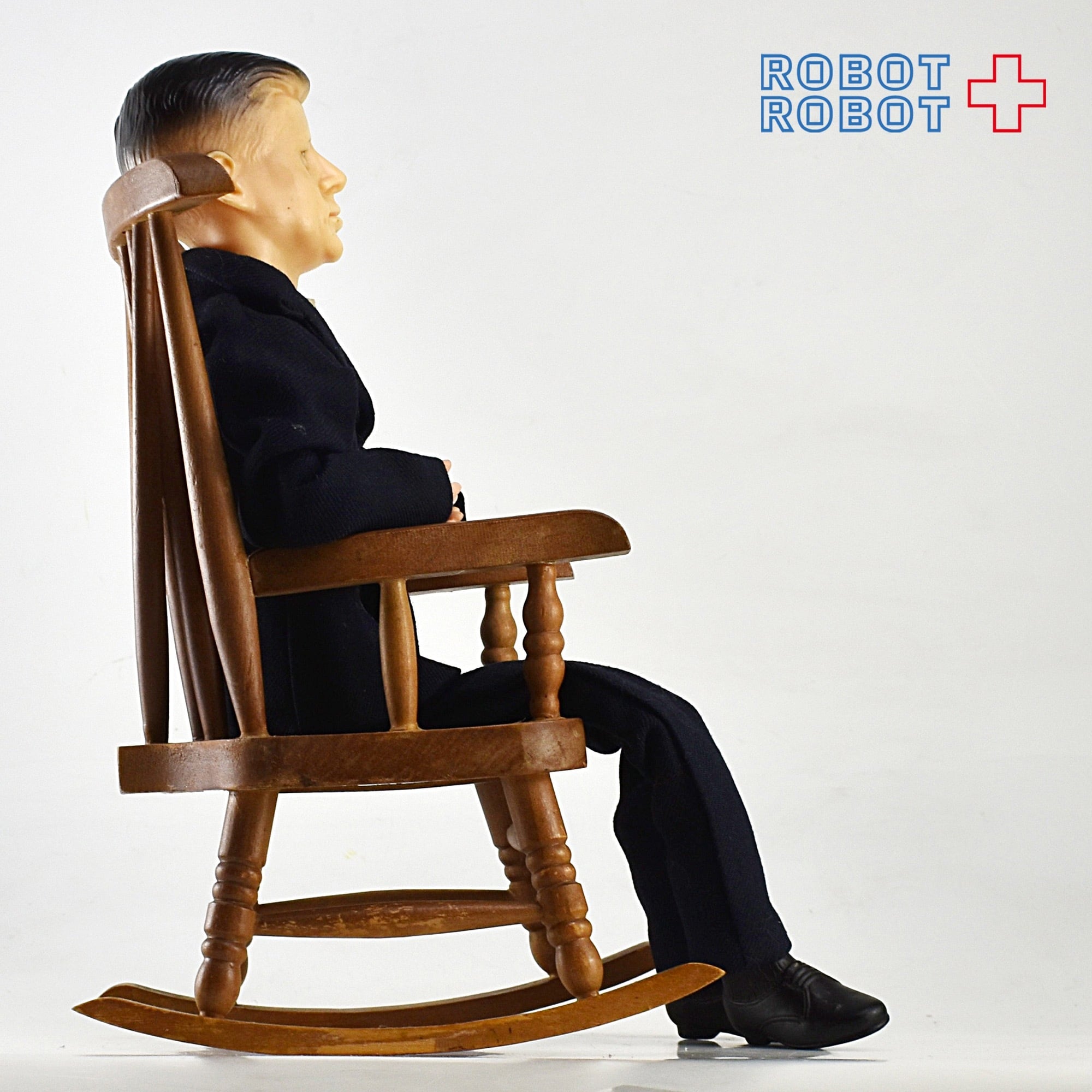 ケネディー大統領 ロッキングチェア 人形 ドール フィギュア | ROBOTROBOT