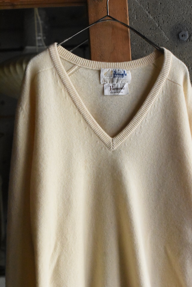 OK/70-80's "Pringle of Scotland" v-neck cashmere sweater