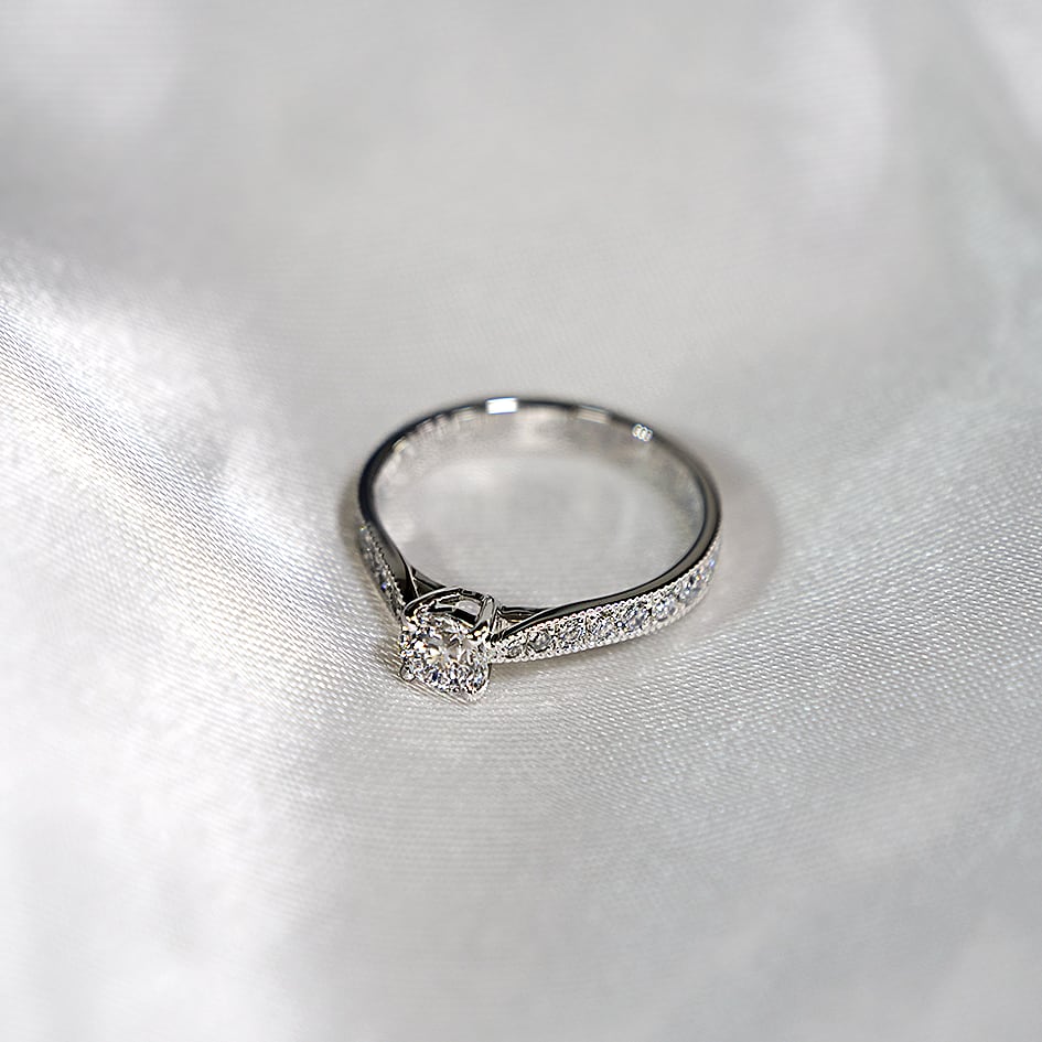 プラチナ 婚約指輪 ゴールド 婚約指輪 エンゲージリング K18 Pt950 天然ダイヤモンド モアサナイト 婚約指輪 エンゲージリング プロポーズリング 婚約指輪 エンゲージリング シリーズ012