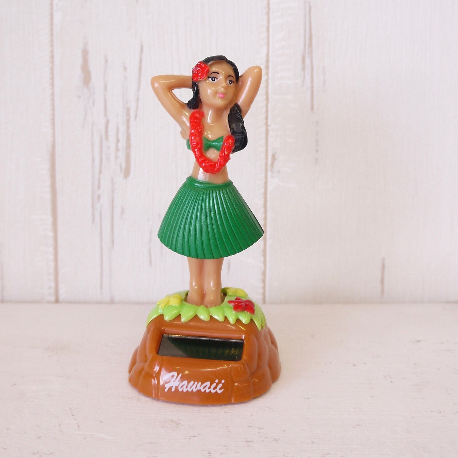 ★ハワイ直輸入★ソーラーフラドール/フラ人形★<セクシー フラガール/グリーン>ユラユラ ダッシュボードドール<SR17>