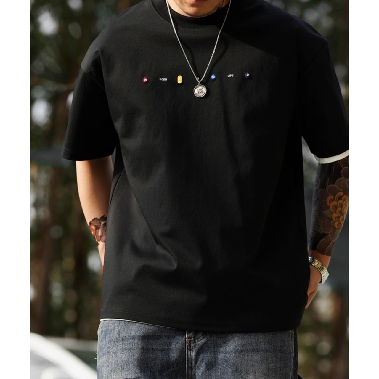 刺繍入りラウンドネック半袖Tシャツ 10017