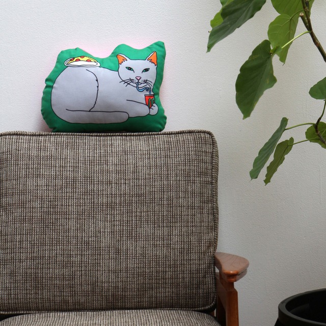MIDORI KOMATSU  The Enjoy C&D Club Cushion