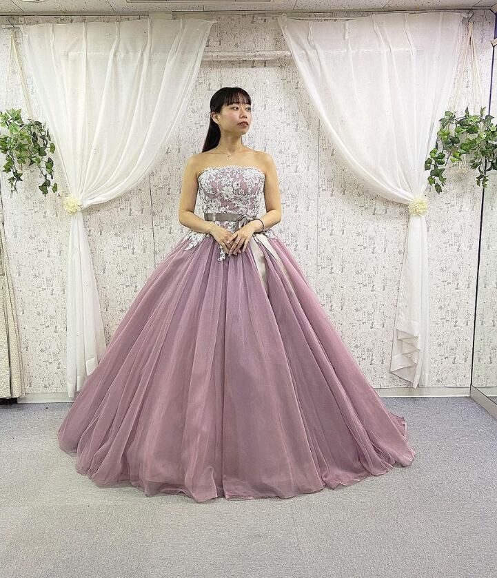 ウェディングドレス ベアトップ スカラップレース ベルト ふっくら  