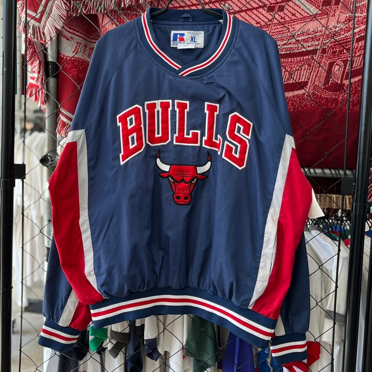 90s-00s NBA シカゴブルズ ナイロン プルオーバー ジャケット ロゴ