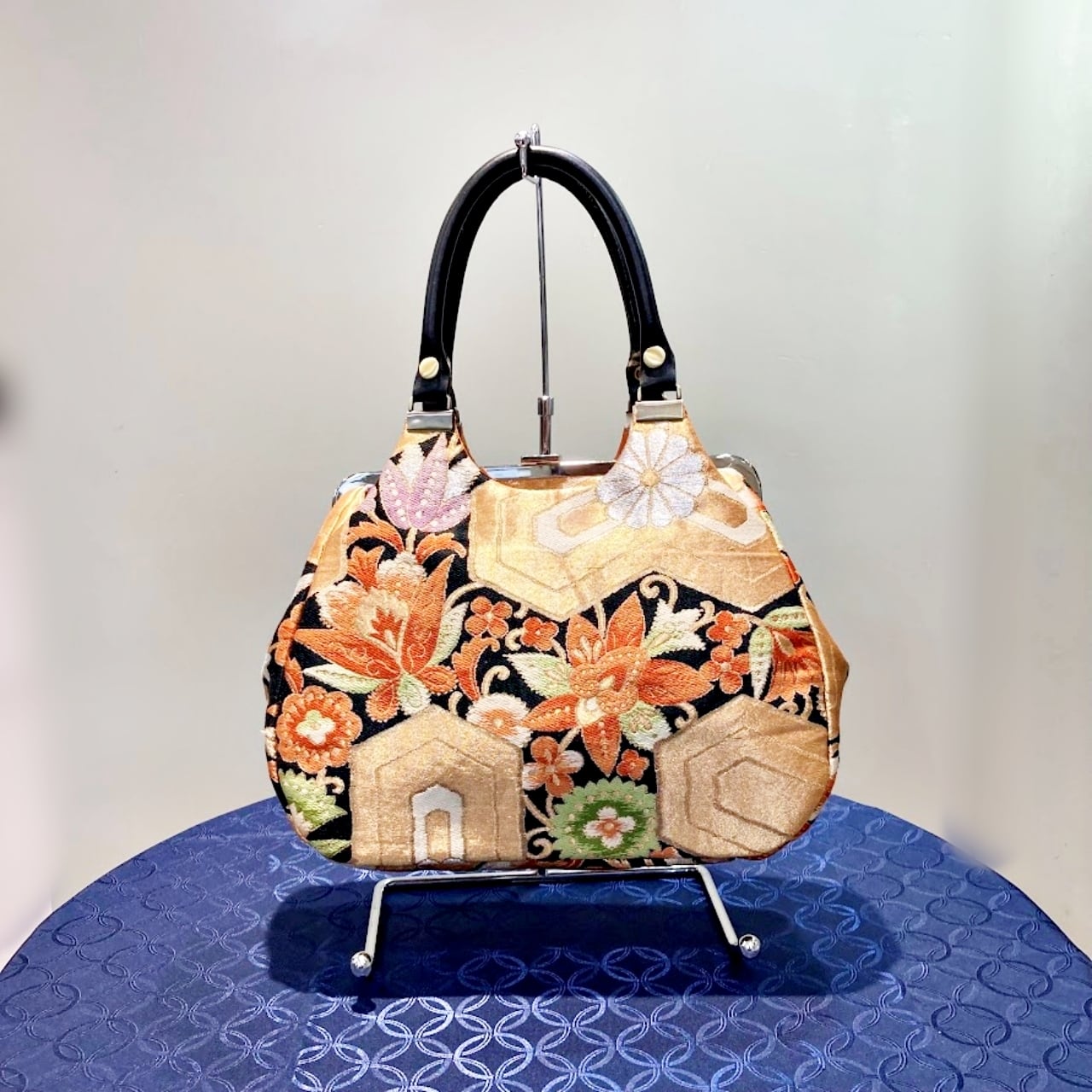 あおりがまぐちバッグ 着物帯・菊花 着物リメイク がま口 ◇送料無料