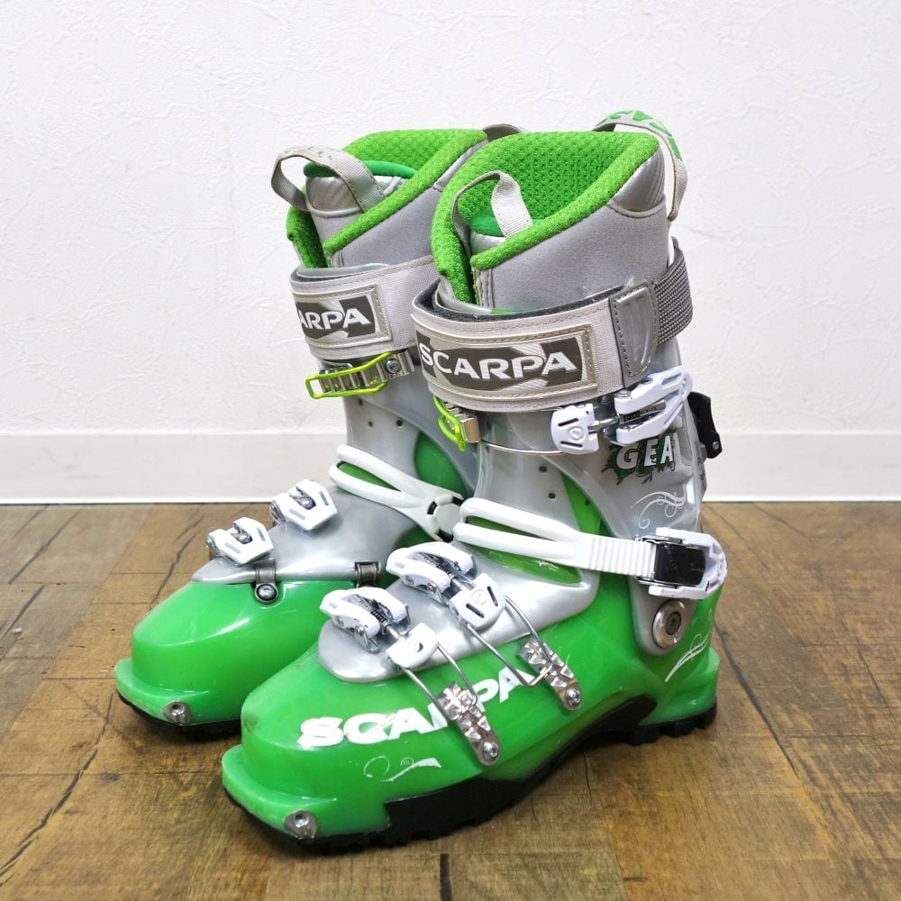 バックカントリー用、女性用ブーツ SCARPA スキー ブーツ 女性用