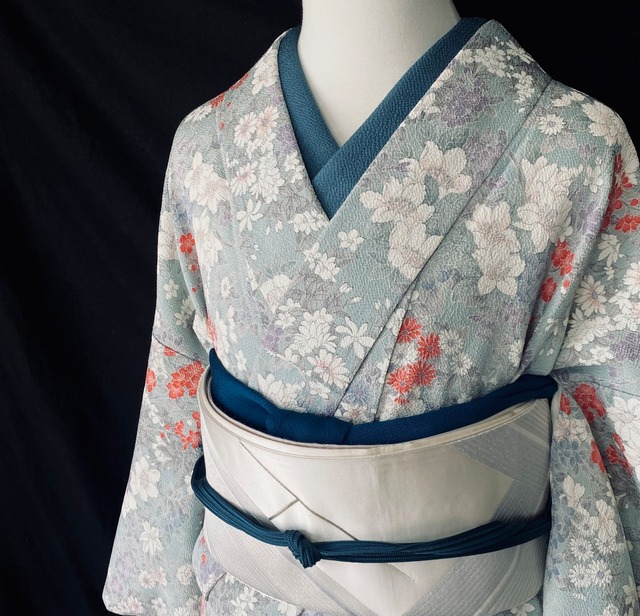 ブルーグレー縮緬の花の小紋〉トール 洋服感覚の着物 ⁡ | 和小物 あかりや