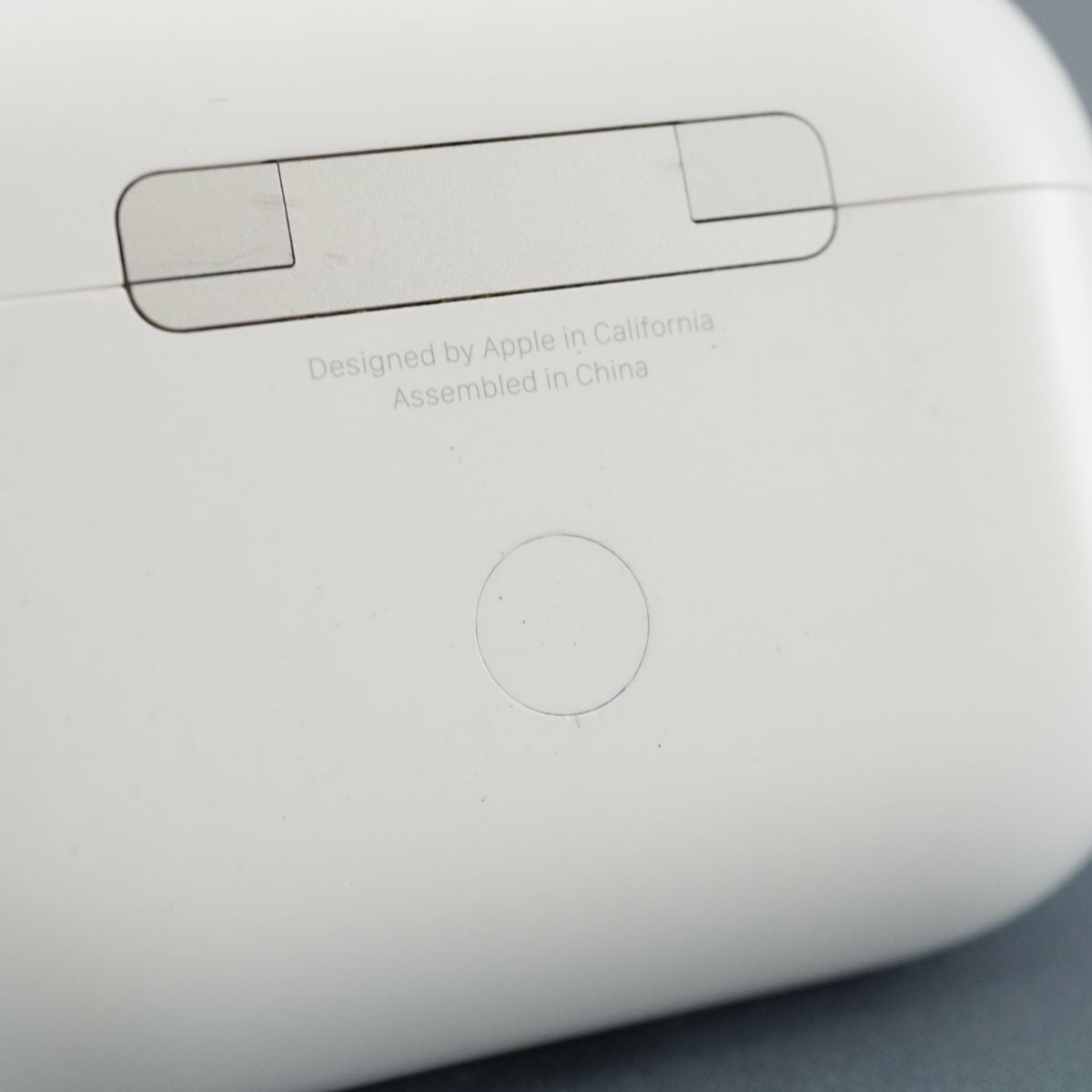ひ*ん様 Apple AirPods Pro 2（Lightning充電ケース） Apple AirPods Pro 2 充電ケースのみ USED品 第二世代 ワイヤレス