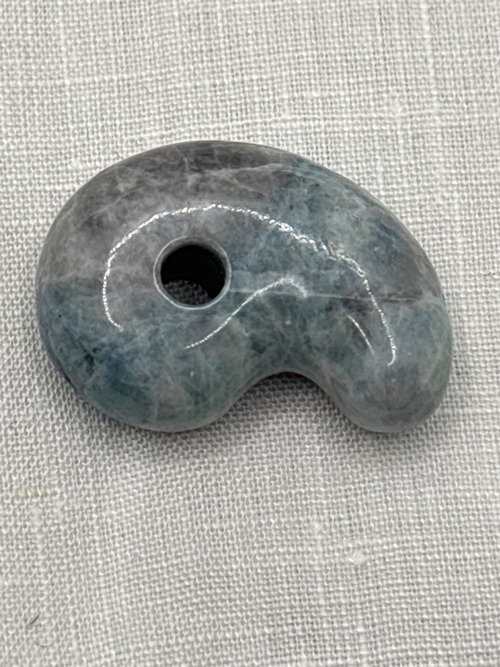 希少　糸魚川翡翠　〜勾玉〜　入りコン沢　青　004・画像6