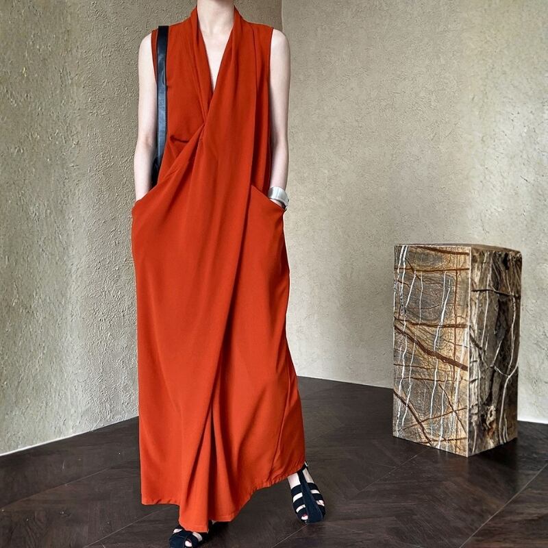 Sleeveless V-neck twist dress ◆2color 204718
