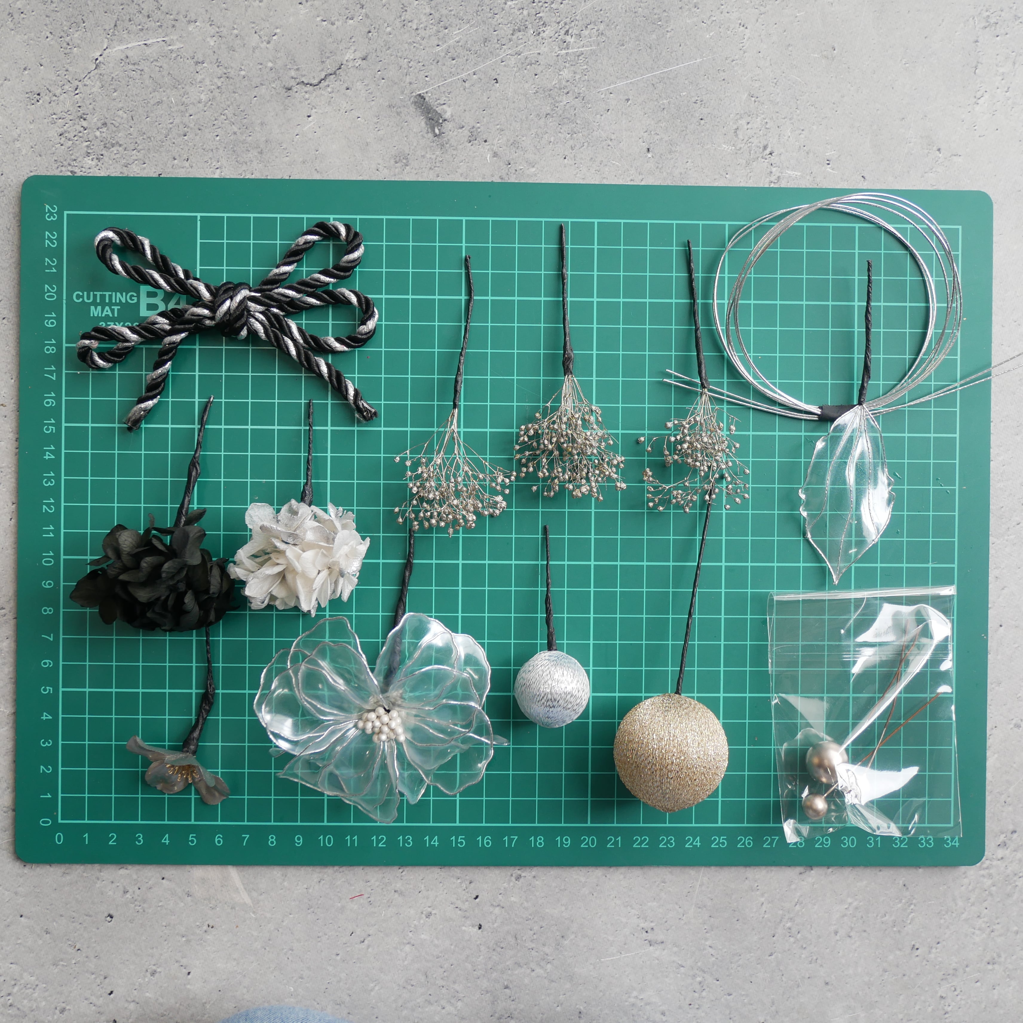 A006 アメリカンフラワー 髪飾り 成人式 卒業式 結婚式 前撮り 袴 色打