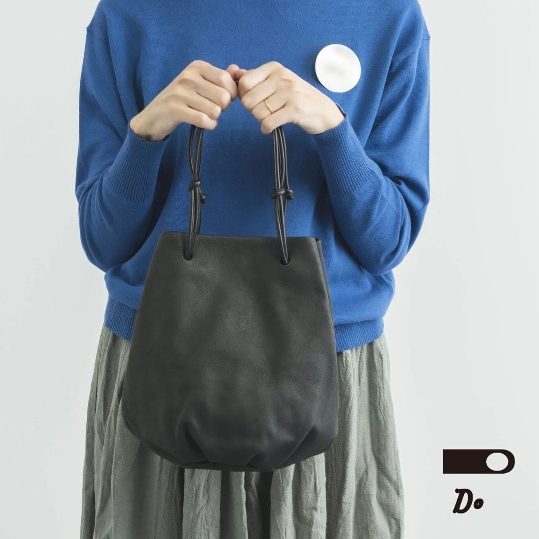 クラスカ バッグ 紐のバッグ レディース 日本製 CLASKA Sac de lacet ハンドバッグ 手提げ 肩掛け 牛革 豚革 巾着型 巾着バック 紐 おしゃれ かわいい 可愛い シンプル シック プレゼント ギフト ブラック DO 92110102 Cs014