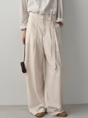 [FACADE PATTERN] Belted Two-Tuck Wide Pants_Cream 正規品 韓国ブランド 韓国通販 韓国代行 韓国ファッション ファサード パターン 日本 店舗