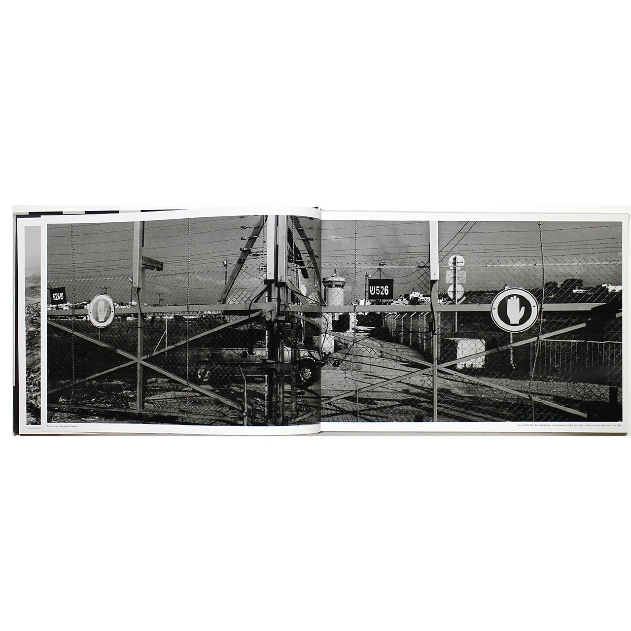 Josef Koudelka: Wall ジョセフ・クーデルカ：壁 | OTOGUSU Shop