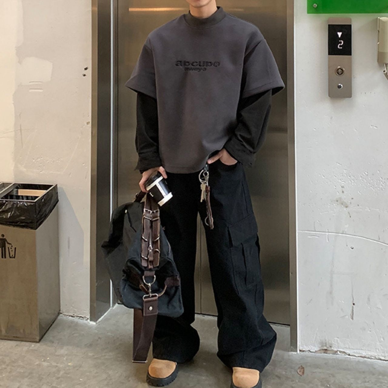 フェイクツーピースラウンドネックロゴスウェット　1173