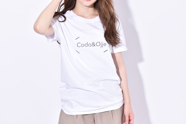 Codo&Ojje ロゴTシャツ White