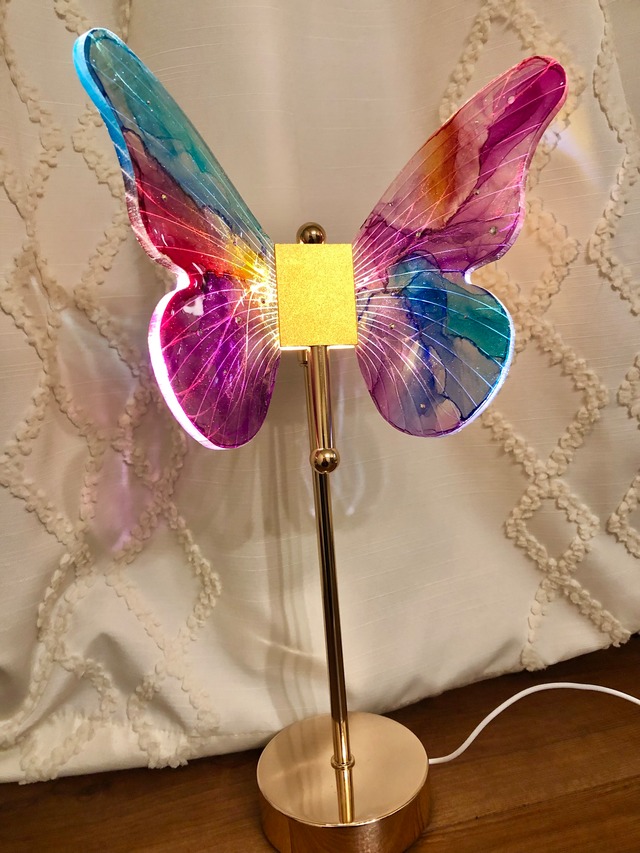 バタフライLEDデスクライト