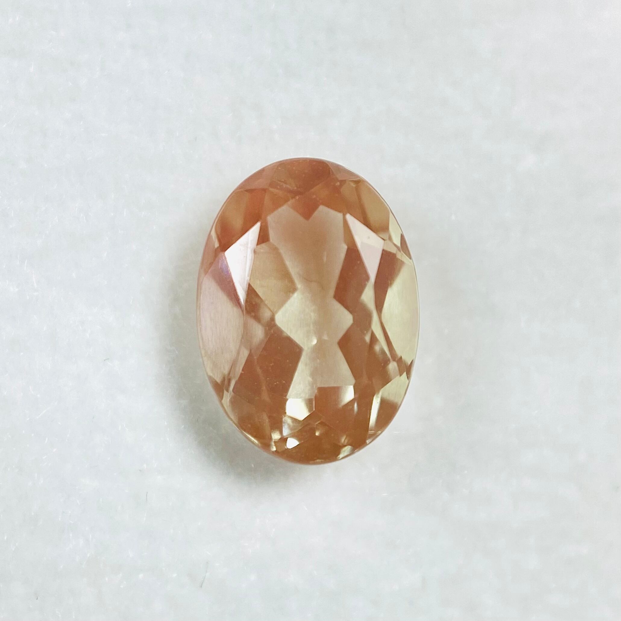 アンティークガラスのようなアンデシン