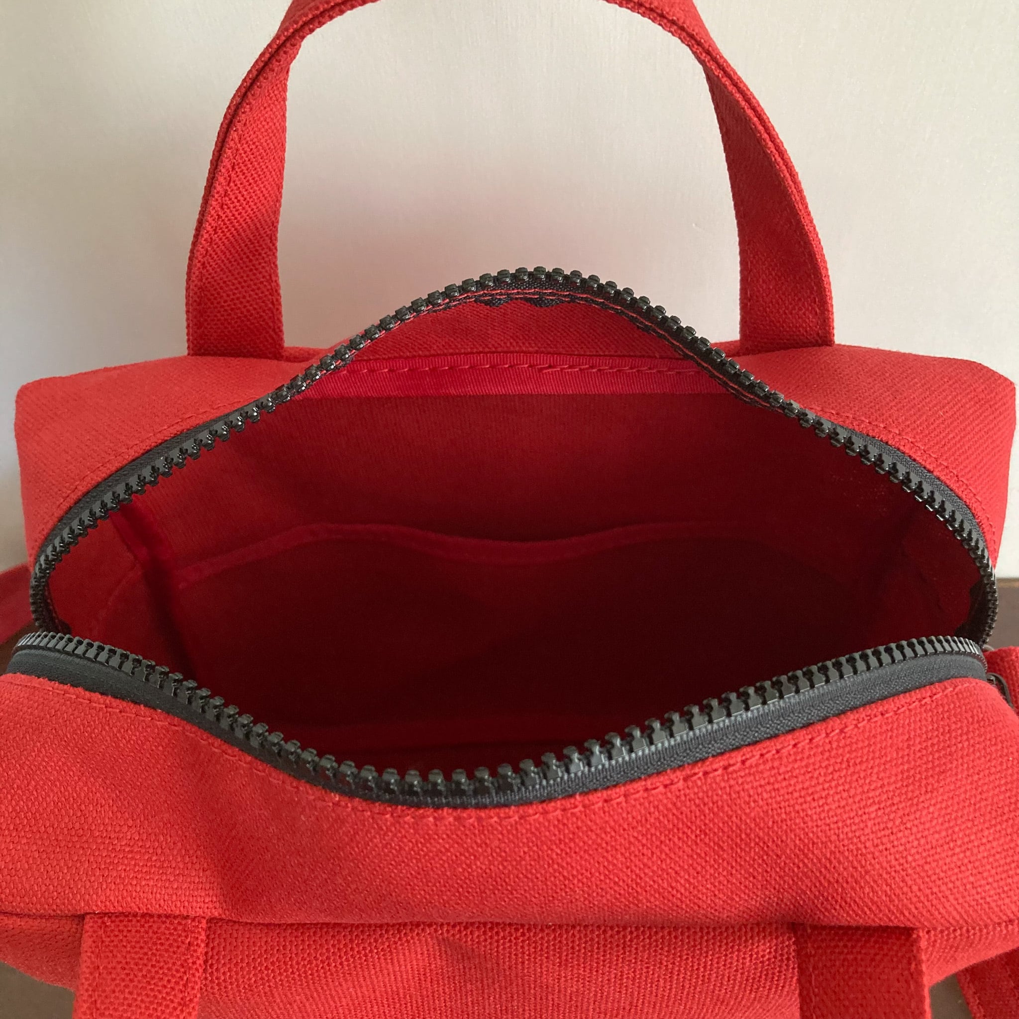 赤と白の帆 2162179a548679ce12c9fb866f444f