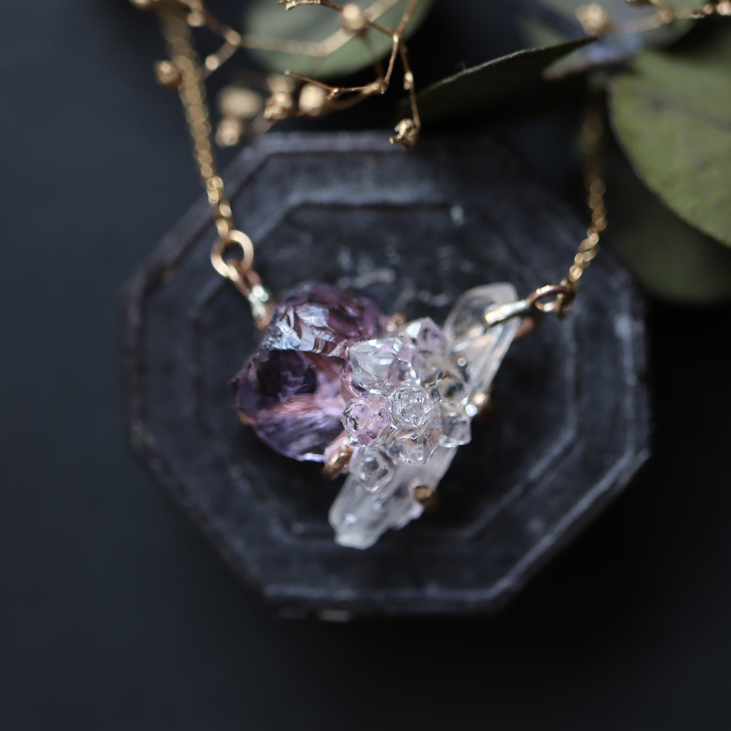 アメジストとクォーツのネックレス | witch/花石:鉱物植物アクセサリー