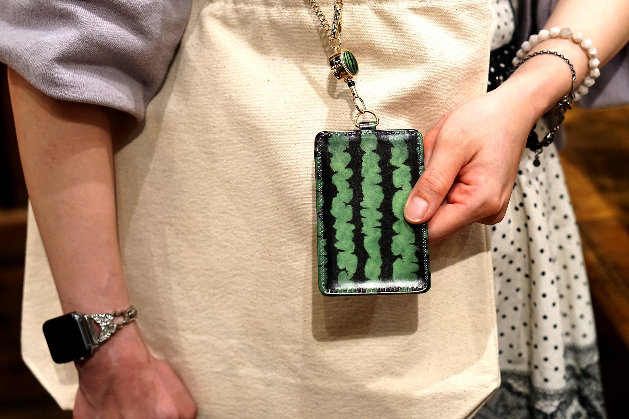 スイカなリール付き定期入れ｜牛革製 | EARL'S FAVOURITE（アールス