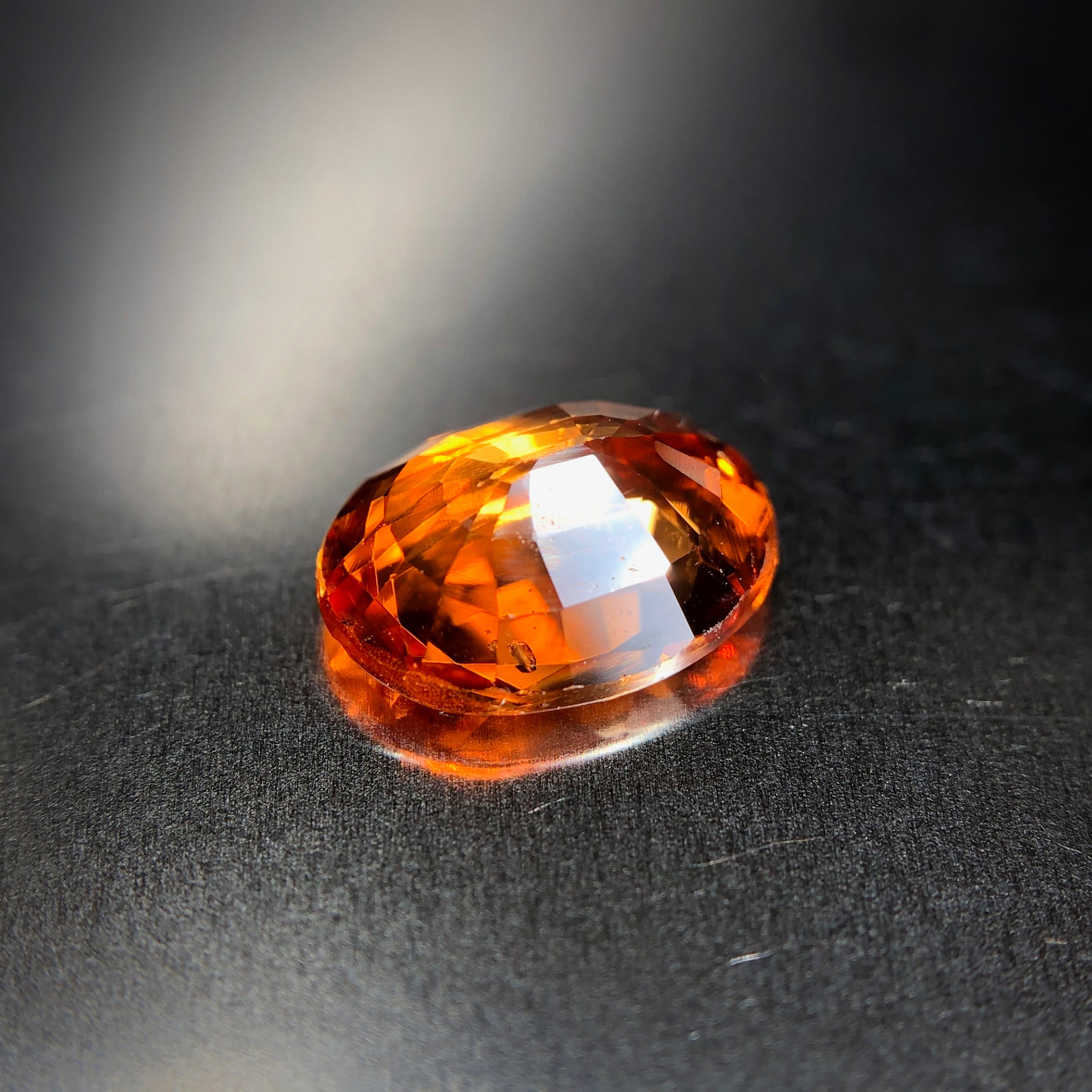 最も美しいオレンジ色 1.6ct 天然 マンダリンガーネット（スペサタイトガーネット） | Frederick’s Gems&Jewelry  powered by BASE