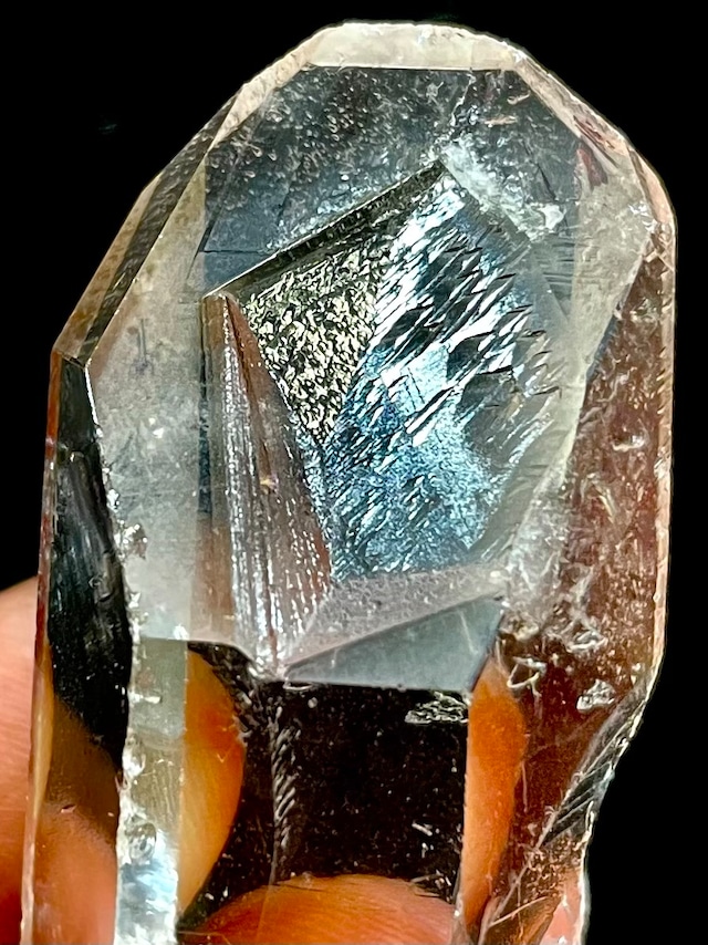 11) トライゴーニック水晶(大型)