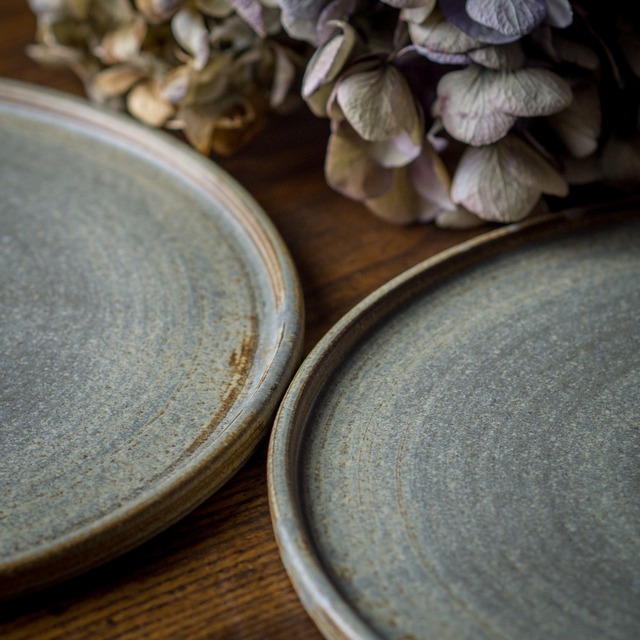 錆浅葱 8寸丸皿（フラットプレート・大皿・平皿）／吉永哲子