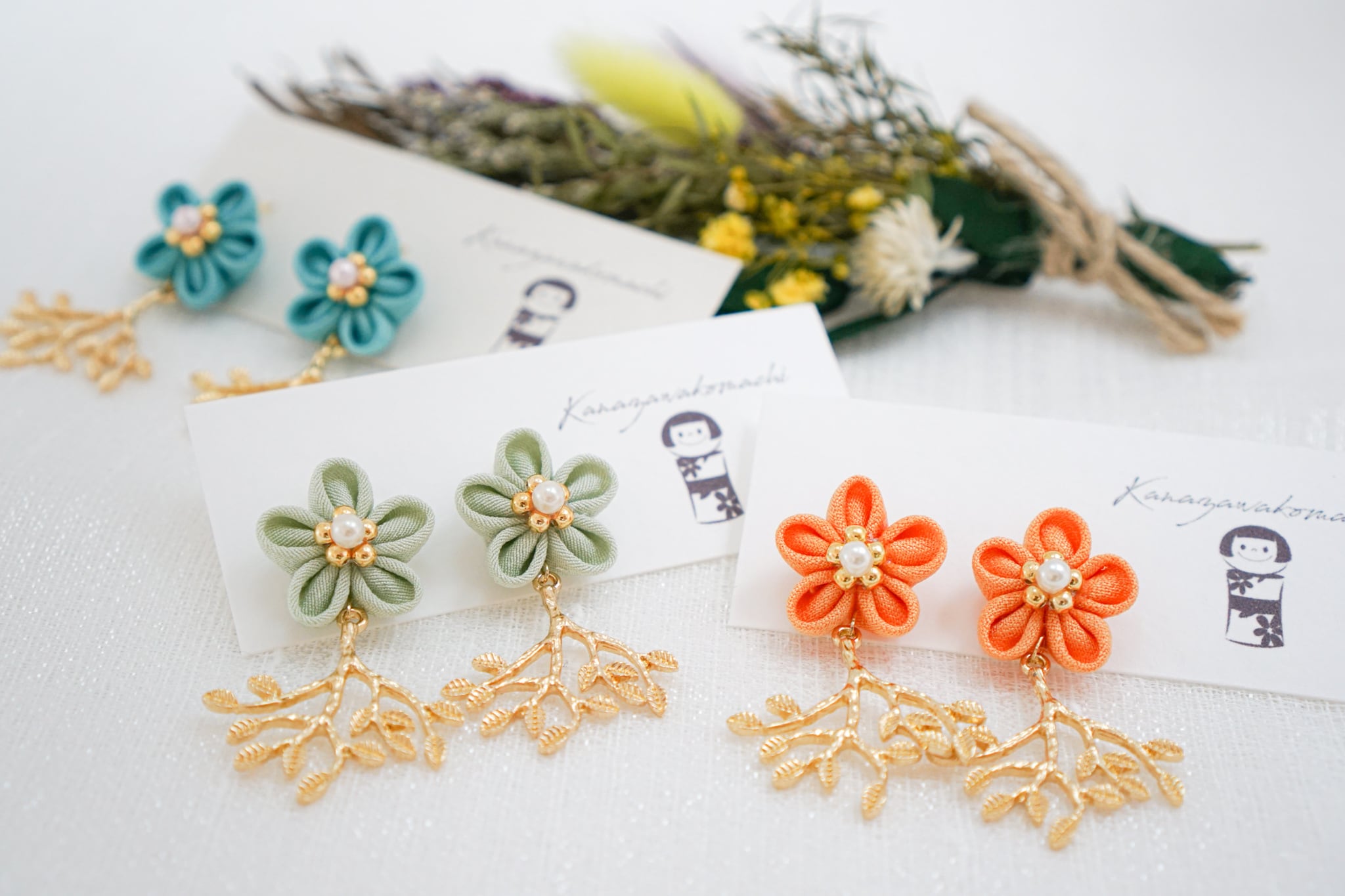 つまみ細工ピアスNO.21＊Light color＊ | 金澤こまち -accessories-