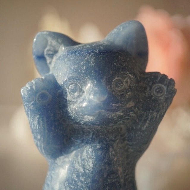 【ブルーアベンチュリン】ばんざい猫ちゃん