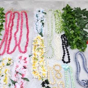 フラダンス 小物 小道具 まとめ売り 全70点 セット カラフル ネックレス フラワーレイ リーフレイ シェルレイ 髪飾り 頭飾り バッグ ウィッグ 舞台 フラダンス タヒチアンダンス アクセサリー 民族舞踊 ダンス衣装 レイ ハワイアン 飾り付け カラフル系