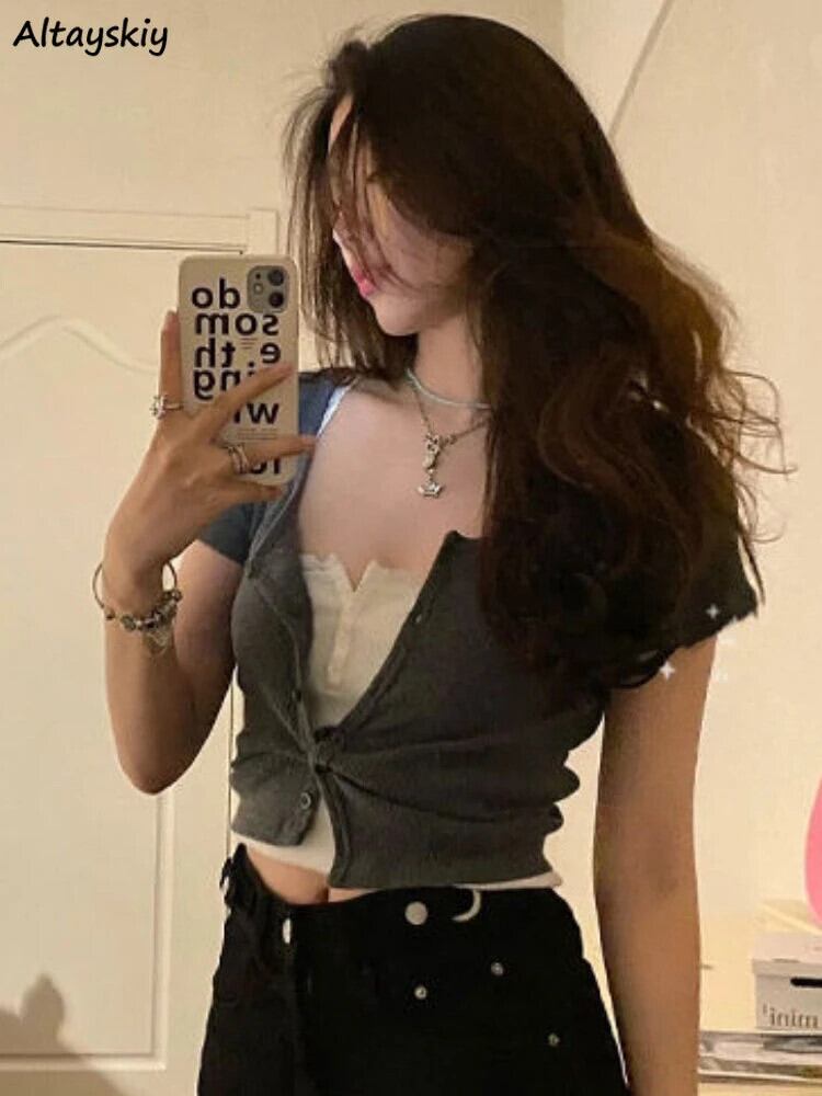 【新作】【送料無料】 偽 2 個 Tシャツ女性クロップトップスホットスイートシックなスリムパッチワーク Y2k 入札フレンチスタイルカジュアルシンプルな Mujer セクシーな夏 0366497911681