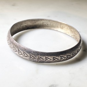 W.TRACY silver stamp work bangle
