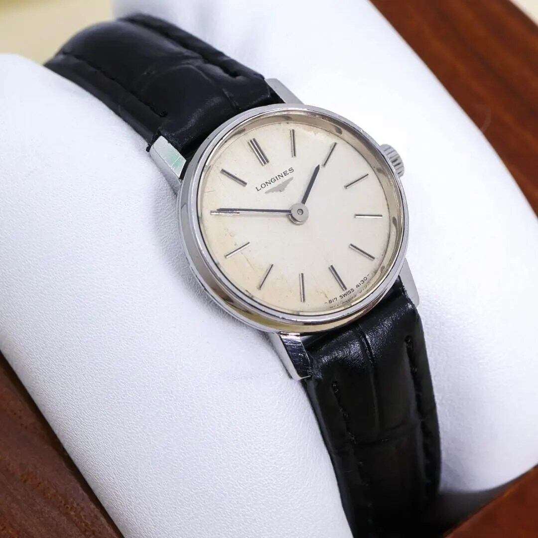 稼働 FENDI 腕時計 710L サーモンピンク スクエア レディース1851 稼働 FENDI 腕時計 710L サーモンピンク スクエア レディース1851