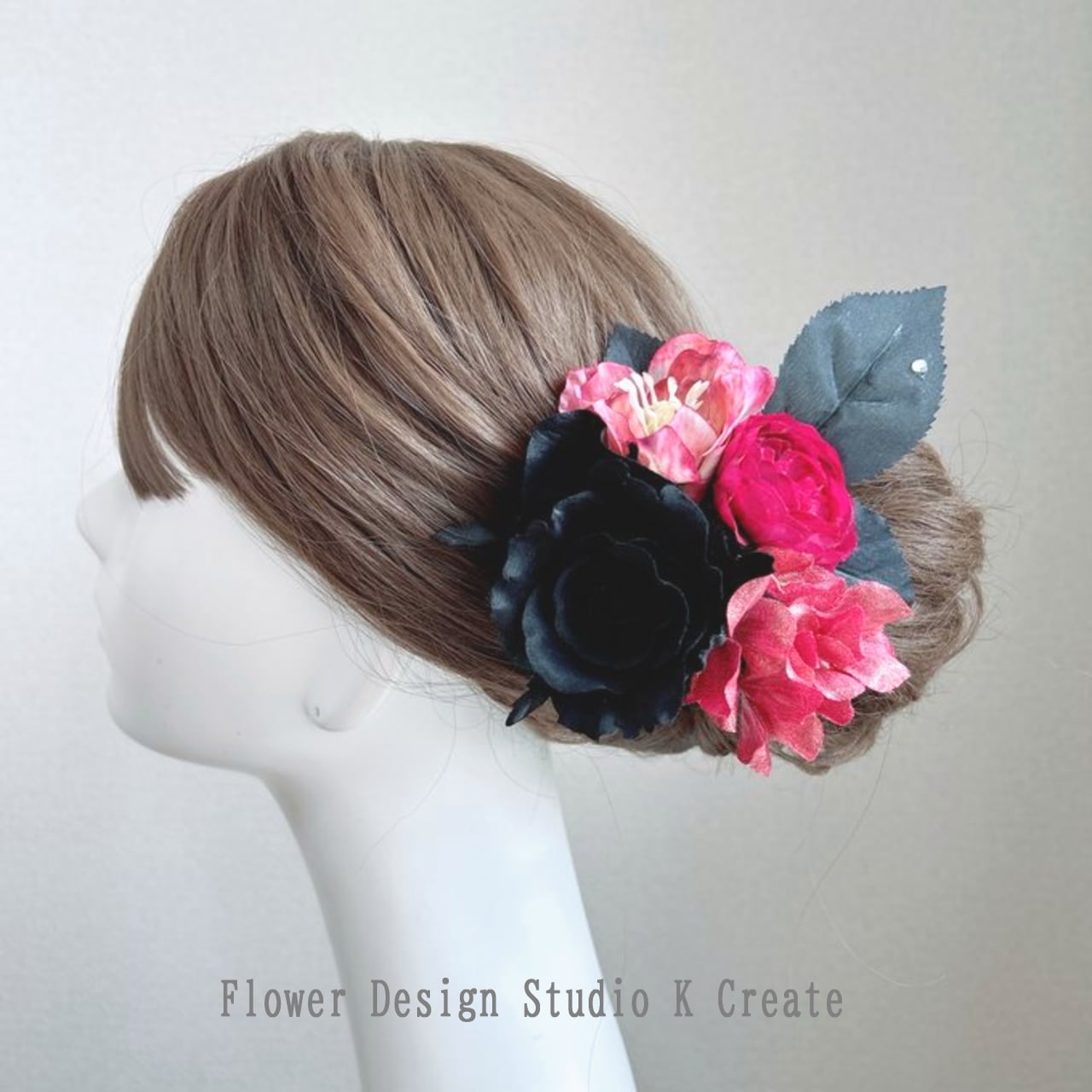 パーティー・フォーマル・ダンス髪飾りに♡黒い薔薇とローズピンクのクリスマスローズの髪飾り Uピン パーティー フラメンコ ダンス 髪飾り 黒 黒い薔薇 紫陽花 ラナンキュラス
