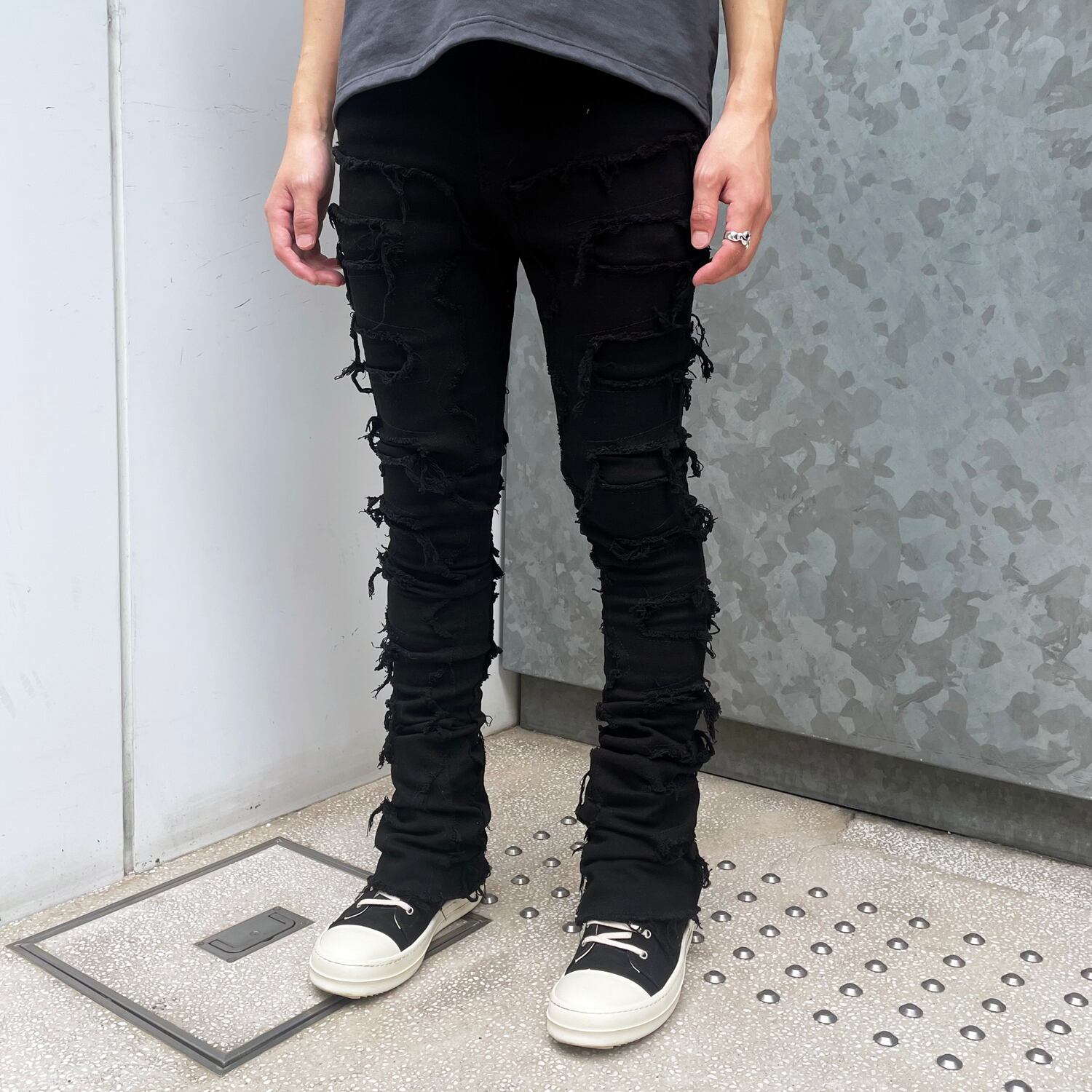 GUAPI ブラック ダメージデニムパンツ GUAPI セルティックワックス