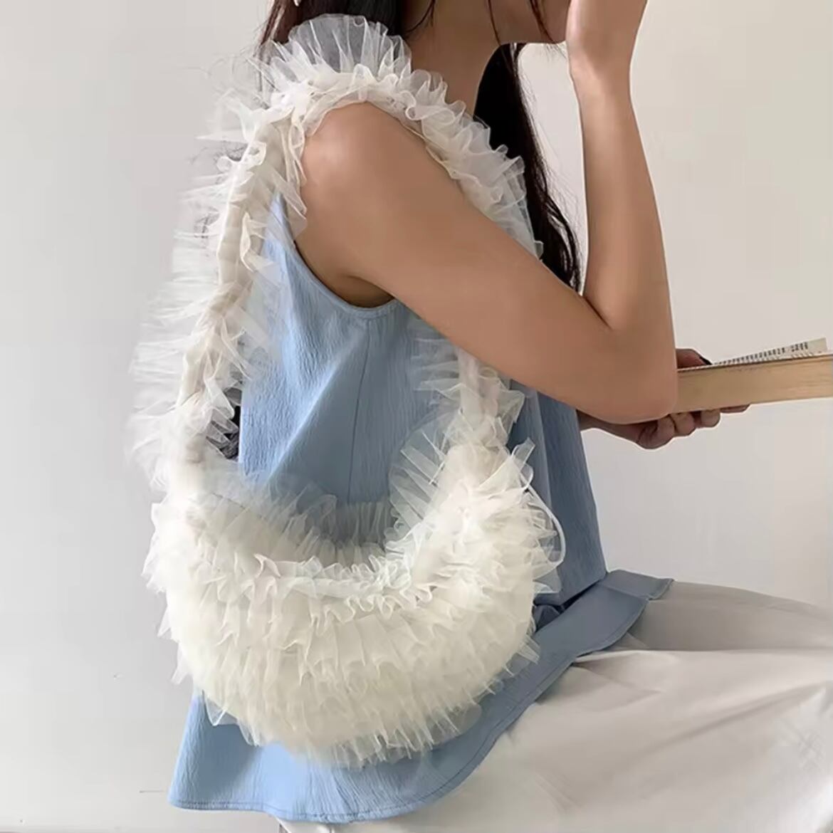 チュールラッフルショルダーバッグ