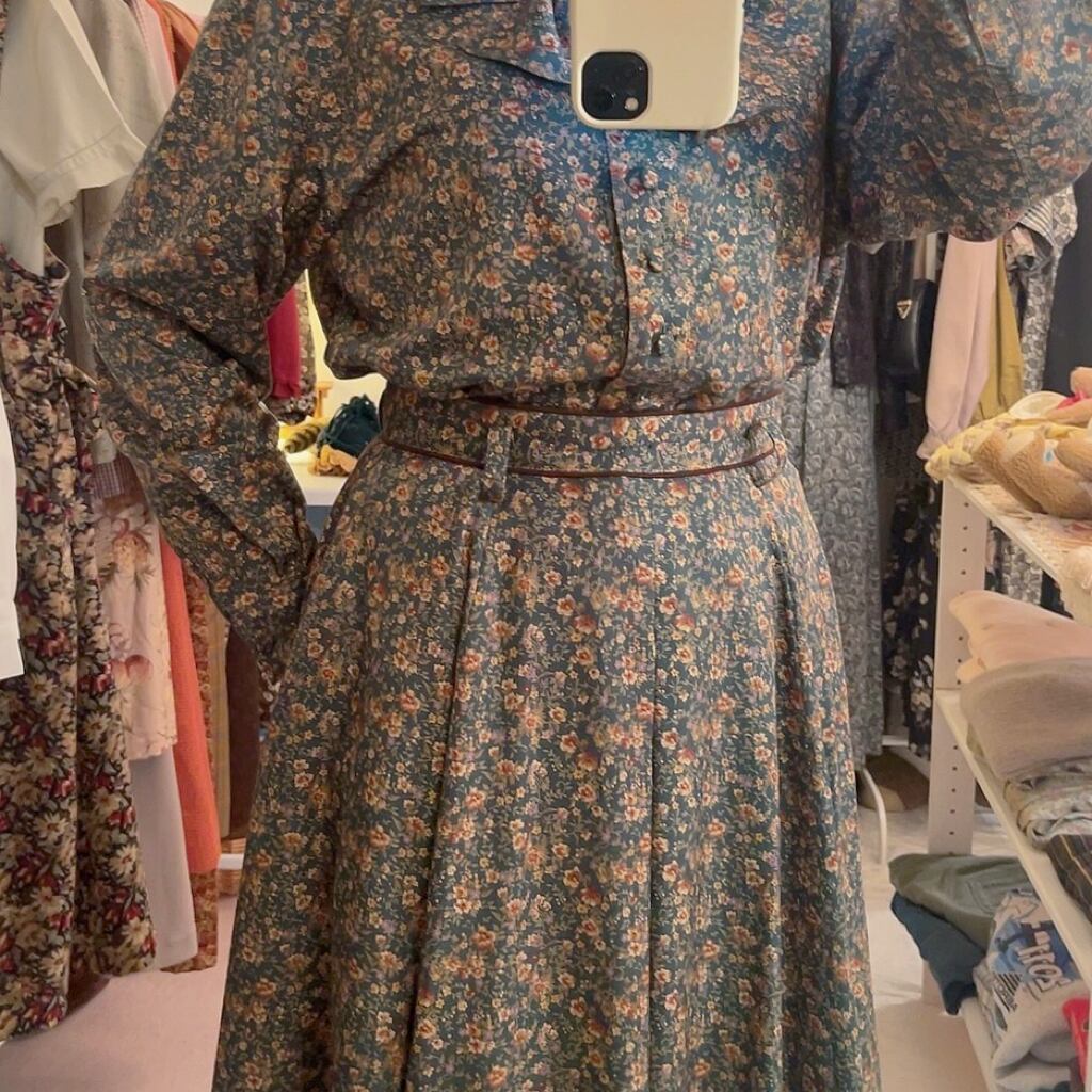 green mini flower set up