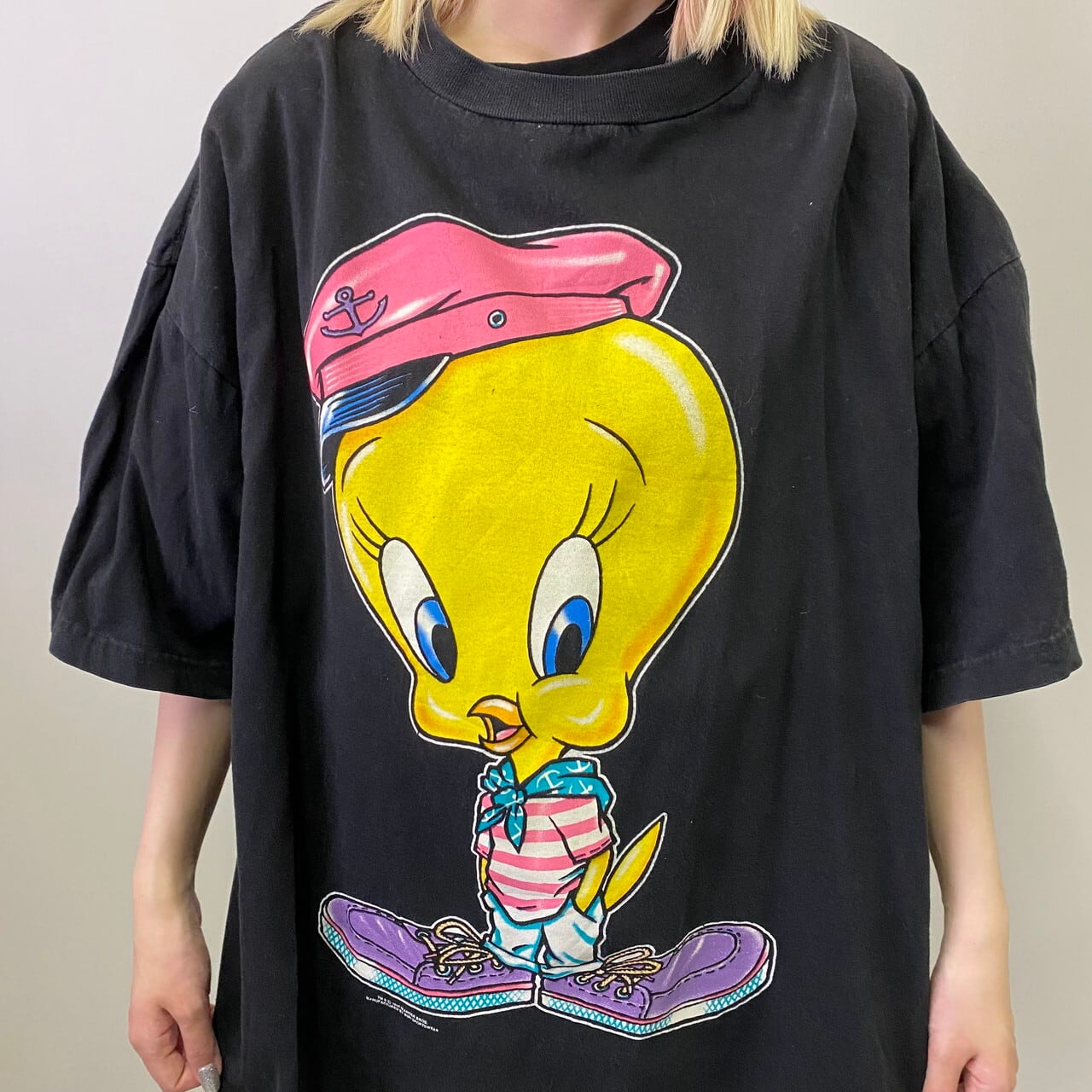 90年代 Looney Tunes ルーニーテューンズ トゥイーティー 両面プリント キャラクターtシャツ メンズxl 古着 レディース 90s ビンテージ ヴィンテージ ブラック 黒 Tシャツ Ss27 Cave 古着屋 公式 古着通販サイト