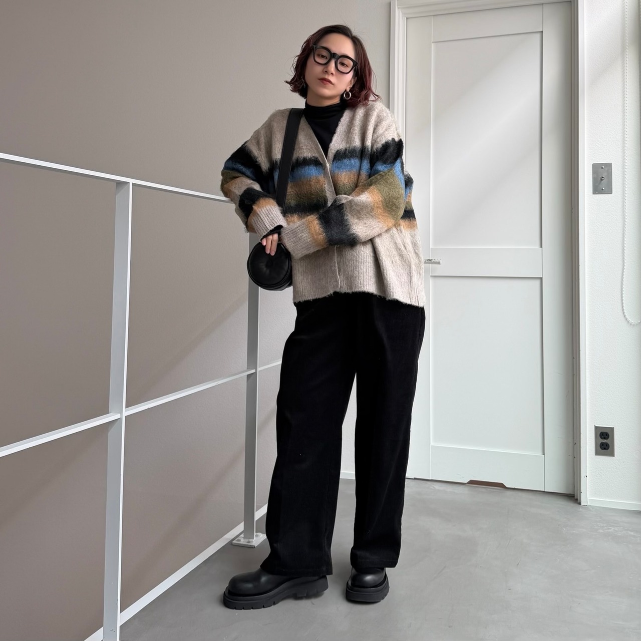 マルチカラーニットVネックCD/ベージュ