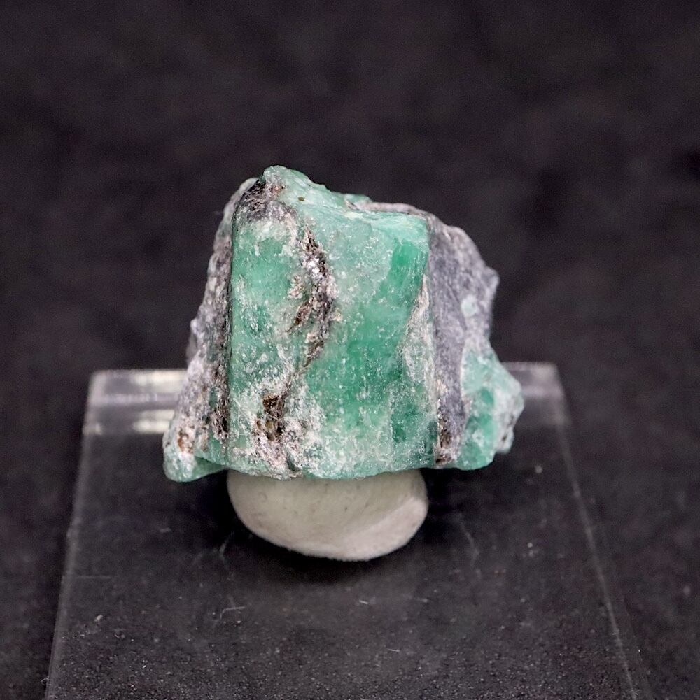エメラルド ザンビア産 原石 標本 鉱物 7g ED075 ベリル 緑柱石 