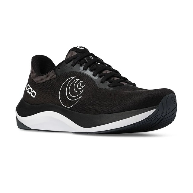 Topo Athletic（トポ アスレチック） ULTRAFLY 6（ウルトラフライ 6）-Black/White　メンズ ロードランニングシューズ