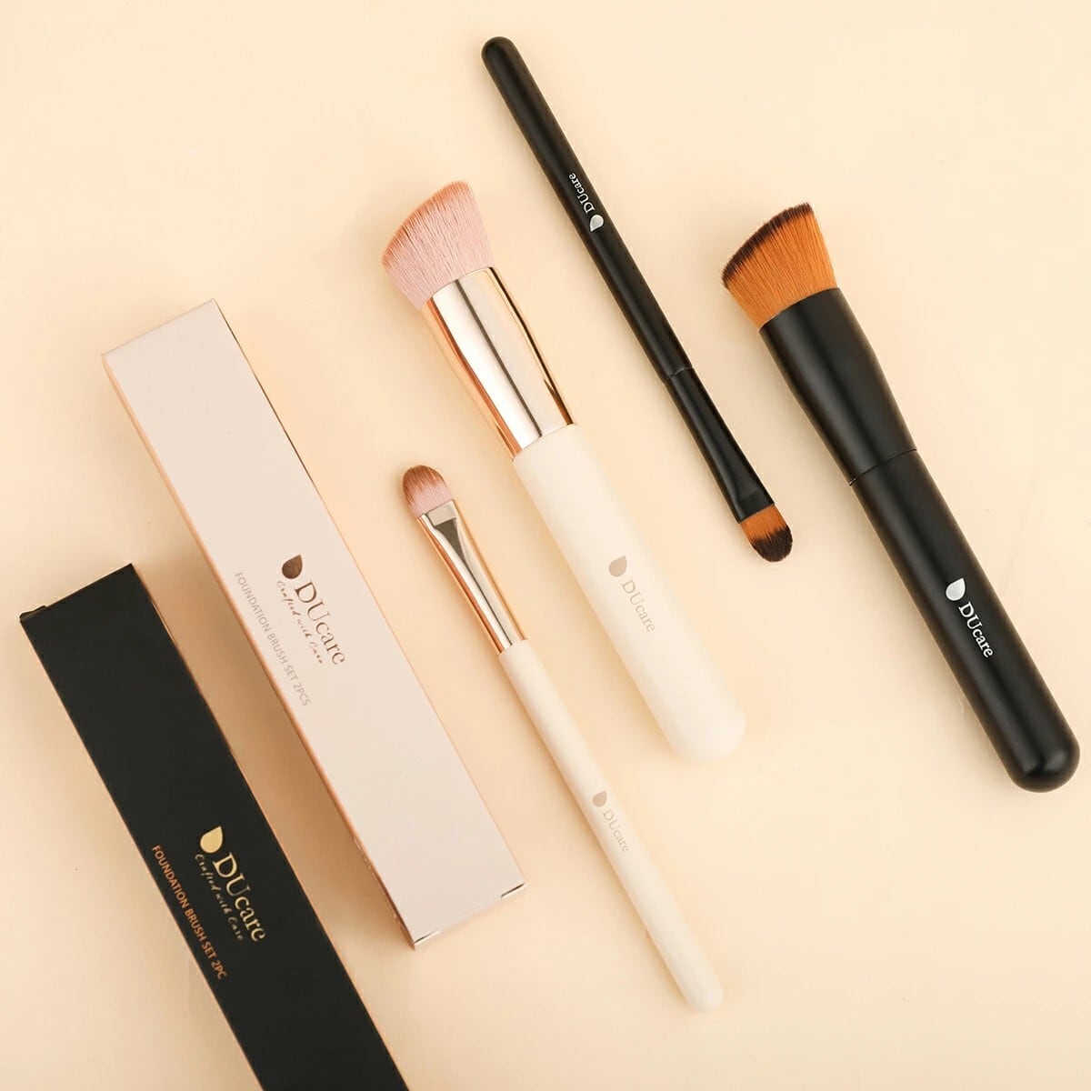 美】DU Care 「ベージュ」ファンデーションブラシ | TOTONOE STORE