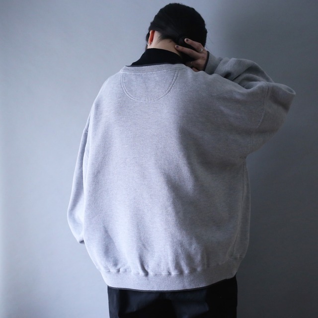 "刺繍×狼" one point design loose wide silhouette sweatshirt