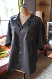 GYPSY&SONS M.O.G ENBROID SUKA SHIRTS/CHARCOAL